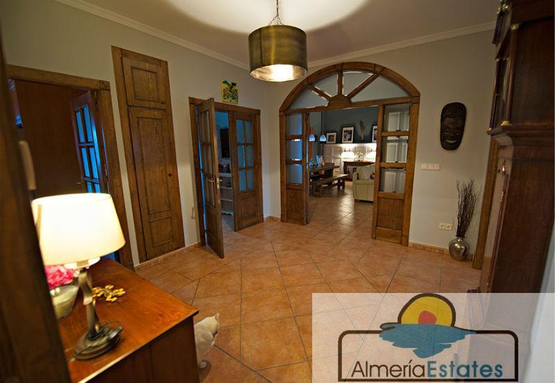 For sale of house in Vélez-Blanco