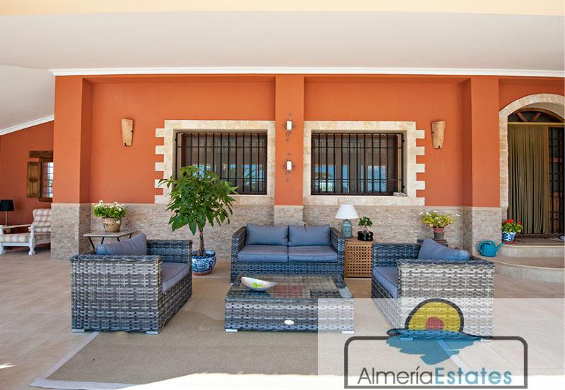 For sale of house in Vélez-Blanco