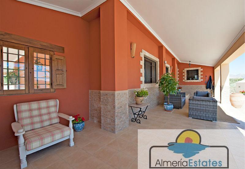 For sale of house in Vélez-Blanco
