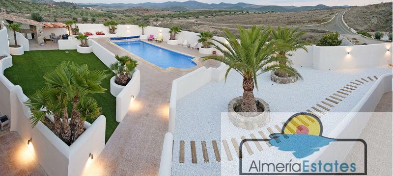 For sale of house in Vélez-Blanco
