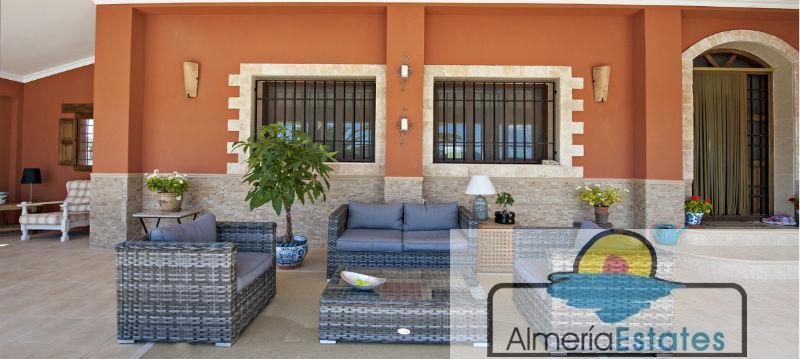 For sale of house in Vélez-Blanco