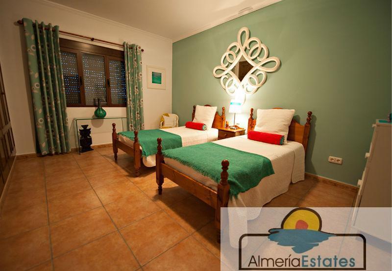 For sale of house in Vélez-Blanco