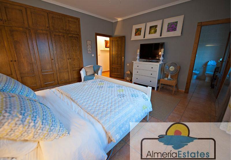 For sale of house in Vélez-Blanco