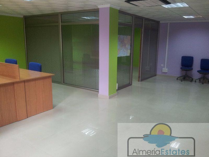 For rent of commercial in Vélez-Rubio