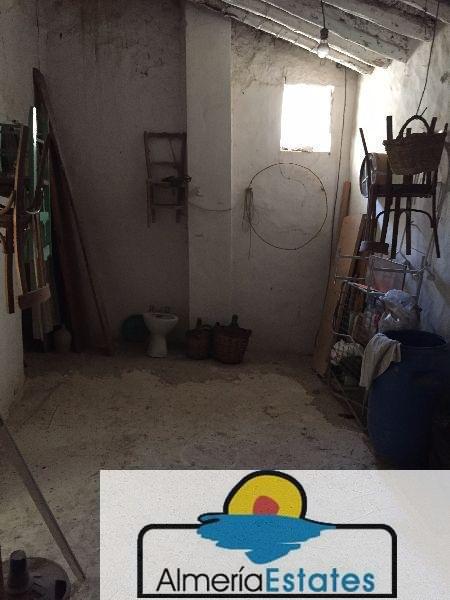 For sale of house in Vélez-Rubio