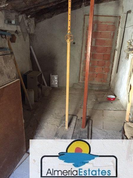 For sale of house in Vélez-Rubio