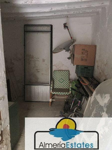 For sale of house in Vélez-Rubio