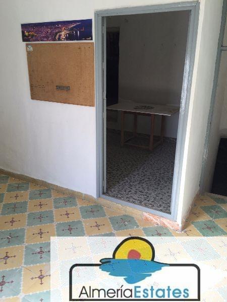 For sale of house in Vélez-Rubio