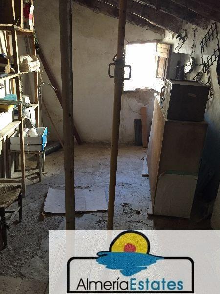 For sale of house in Vélez-Rubio