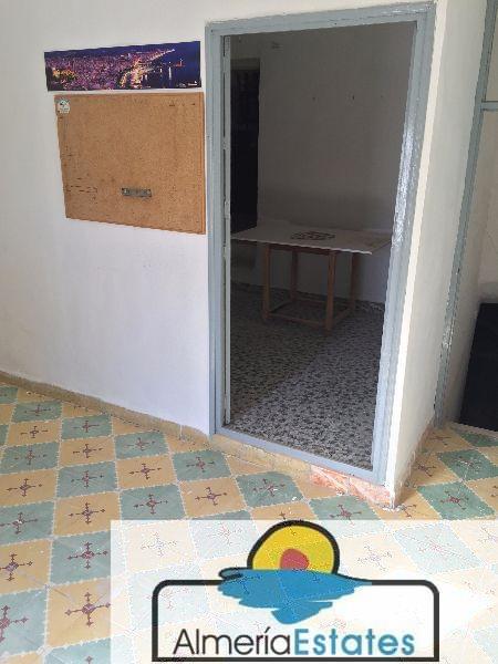 For sale of house in Vélez-Rubio