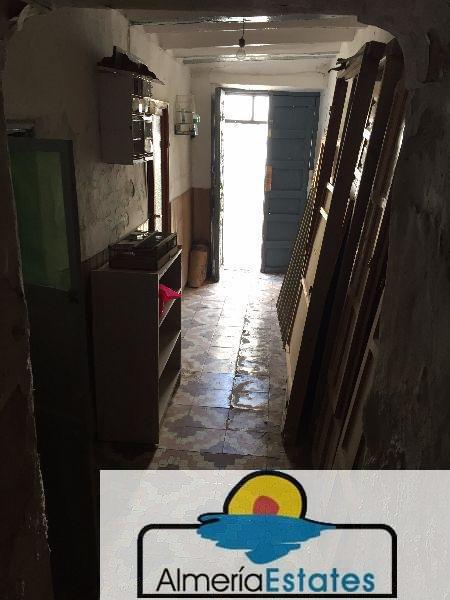 For sale of house in Vélez-Rubio