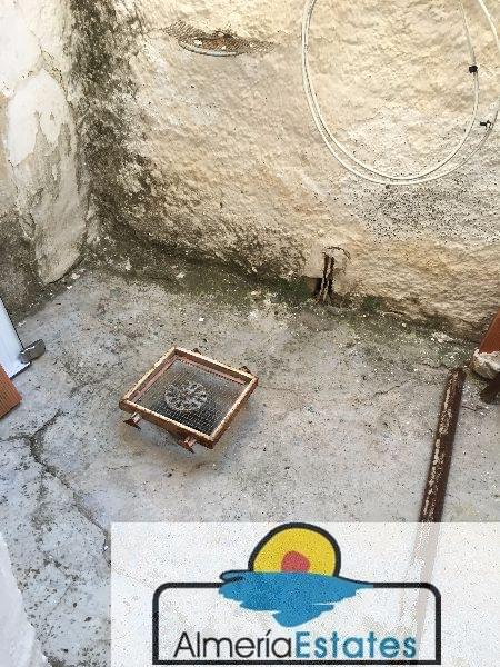 For sale of house in Vélez-Rubio