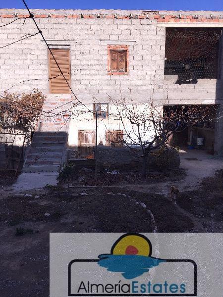 For sale of house in Chirivel
