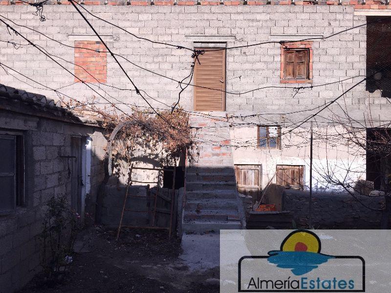 For sale of house in Chirivel