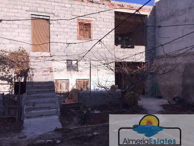 For sale of house in Chirivel