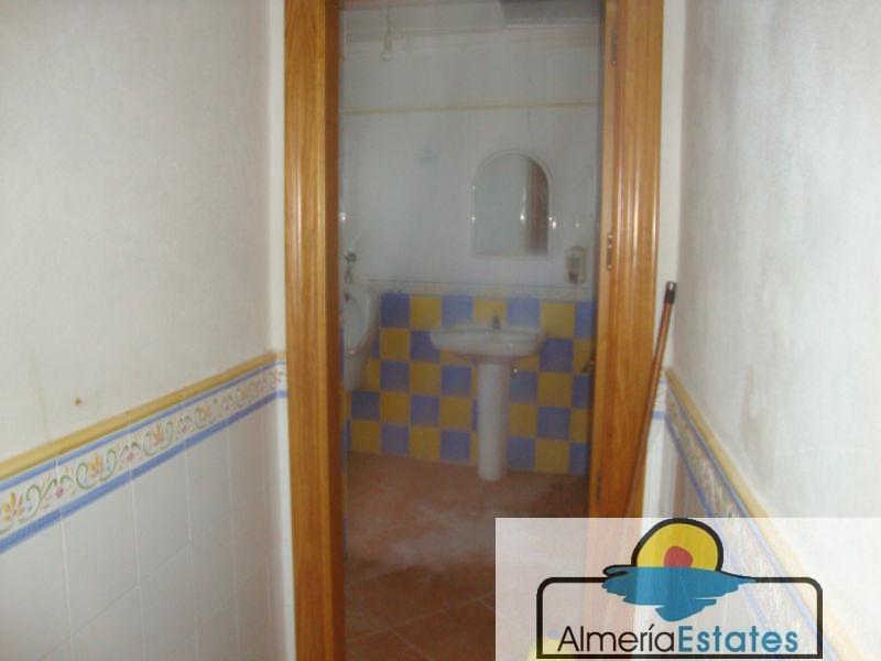 For rent of commercial in Albox