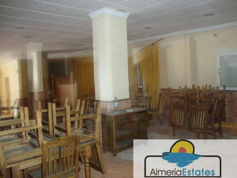 For rent of commercial in Albox