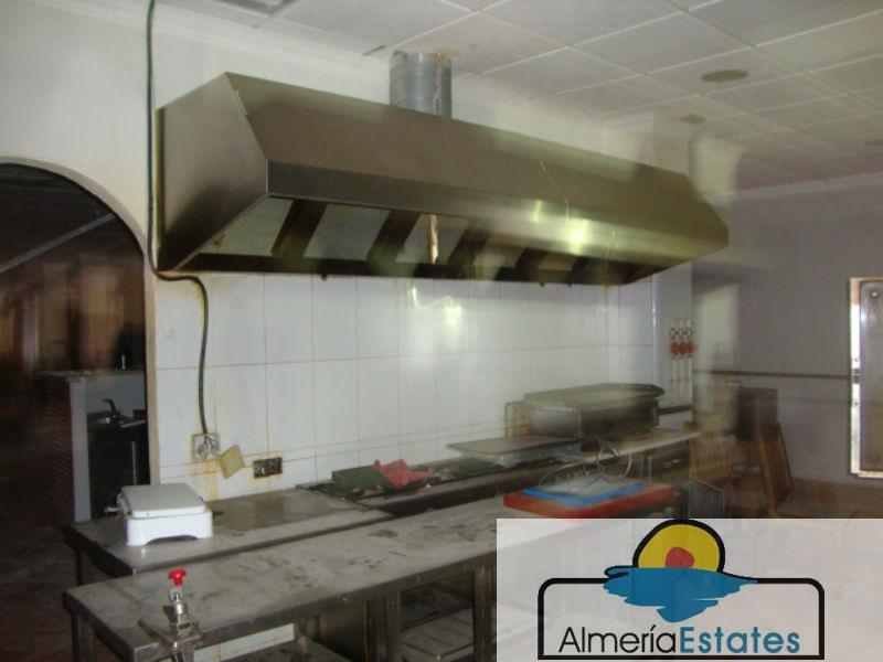 For rent of commercial in Albox