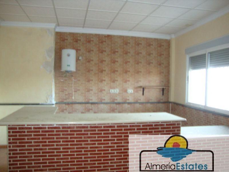 For rent of commercial in Albox