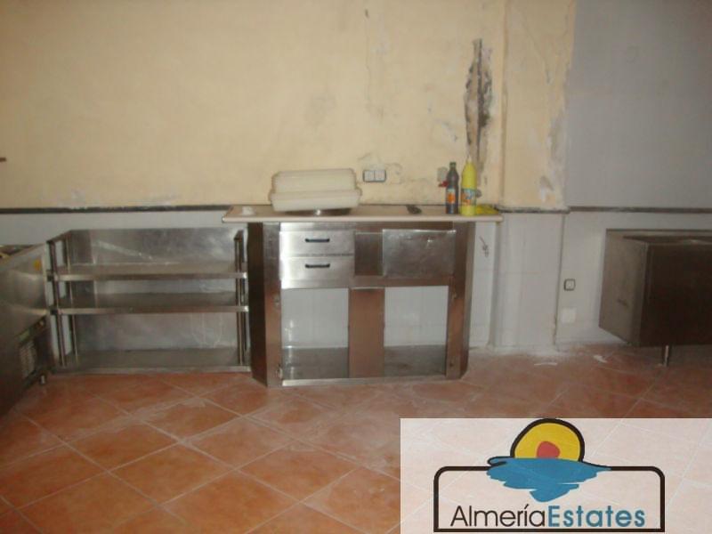 For rent of commercial in Albox