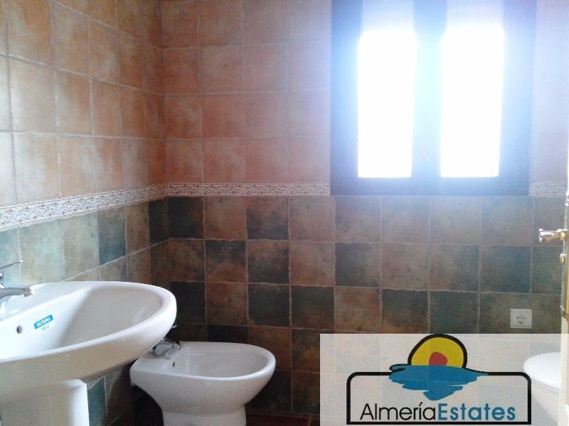 For sale of house in Vélez-Rubio