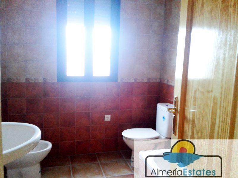 For sale of house in Vélez-Rubio