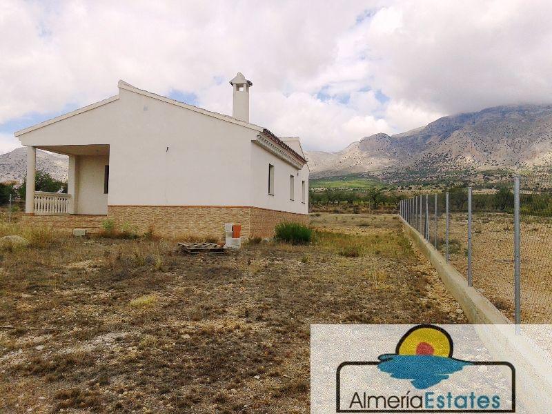 For sale of house in Vélez-Rubio