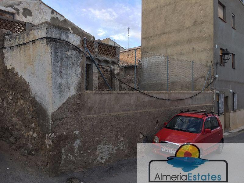 For sale of house in Vélez-Rubio
