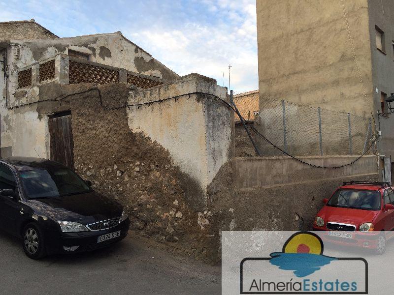 For sale of house in Vélez-Rubio