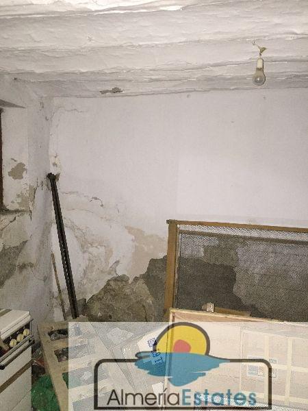 For sale of house in Vélez-Rubio