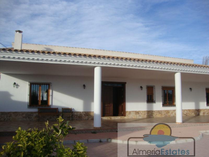 Venta de villa en Albox