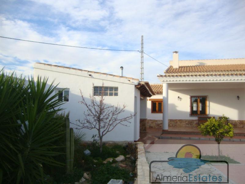 Venta de villa en Albox