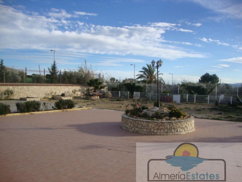Venta de villa en Albox