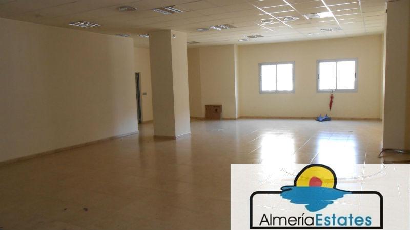 Alquiler de local comercial en Albox