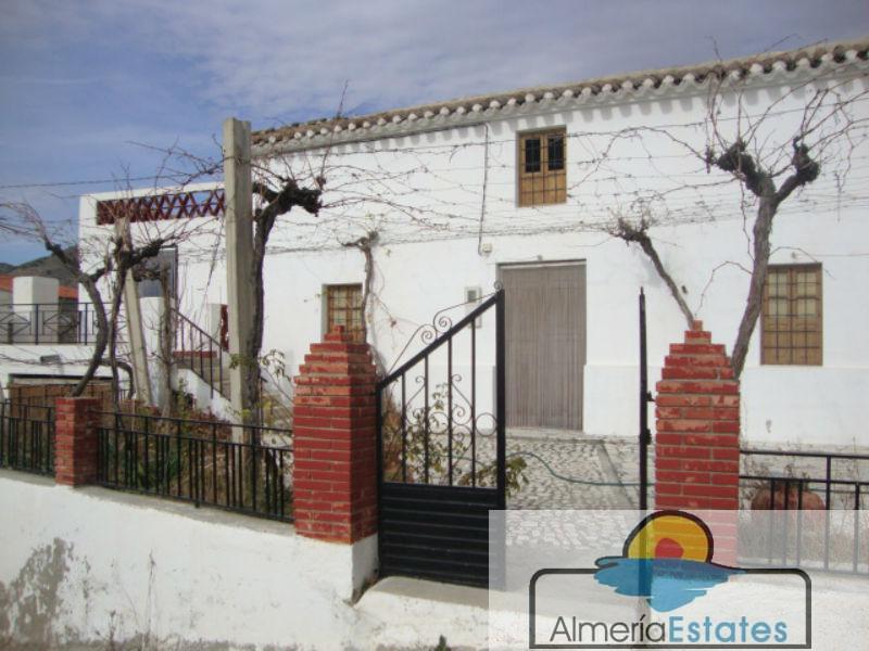 Venta de villa en Oria