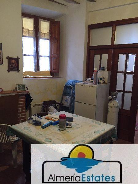 For sale of flat in Vélez-Rubio