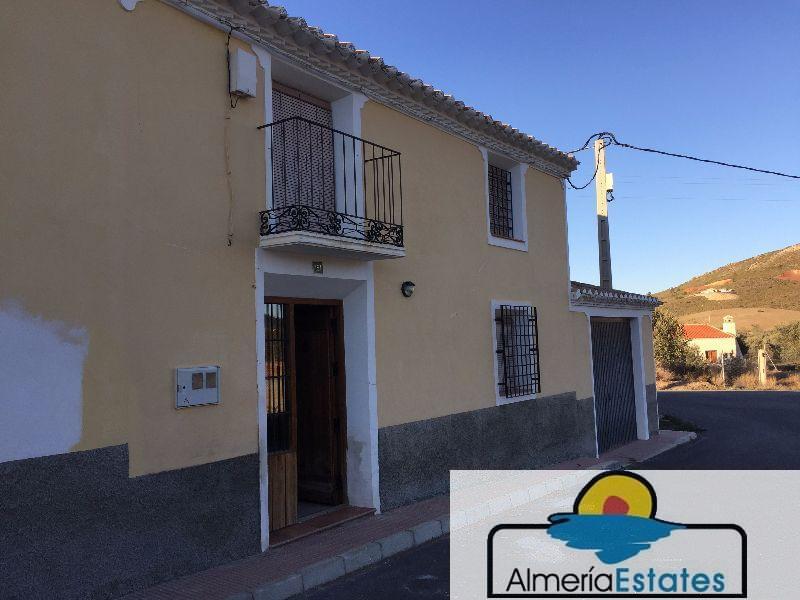 Venta de casa en Vélez-Blanco