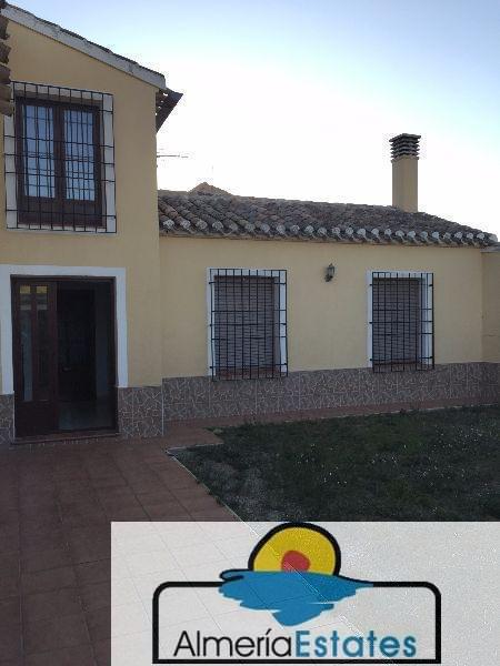 Venta de casa en Vélez-Blanco