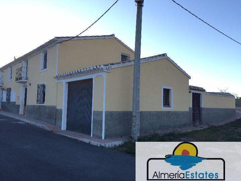 Venta de casa en Vélez-Blanco