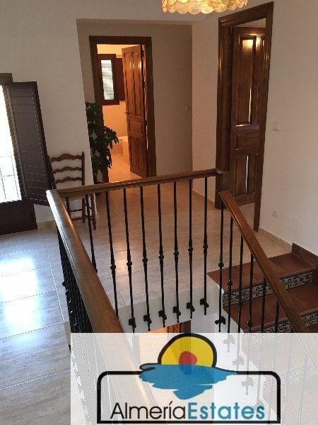 Venta de casa en Vélez-Blanco