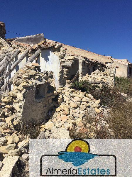 For sale of land in Vélez-Blanco
