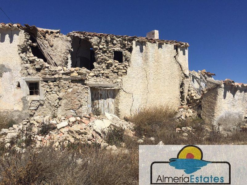 For sale of land in Vélez-Blanco