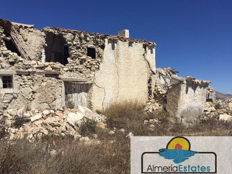 For sale of land in Vélez-Blanco