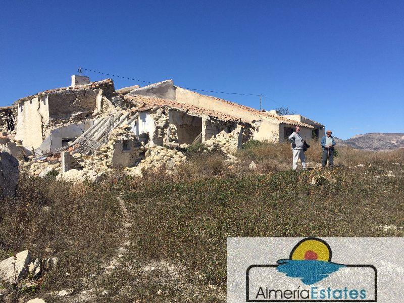 Venta de terreno en Vélez-Blanco
