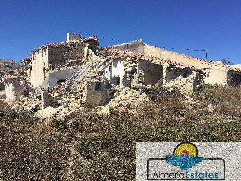 For sale of land in Vélez-Blanco