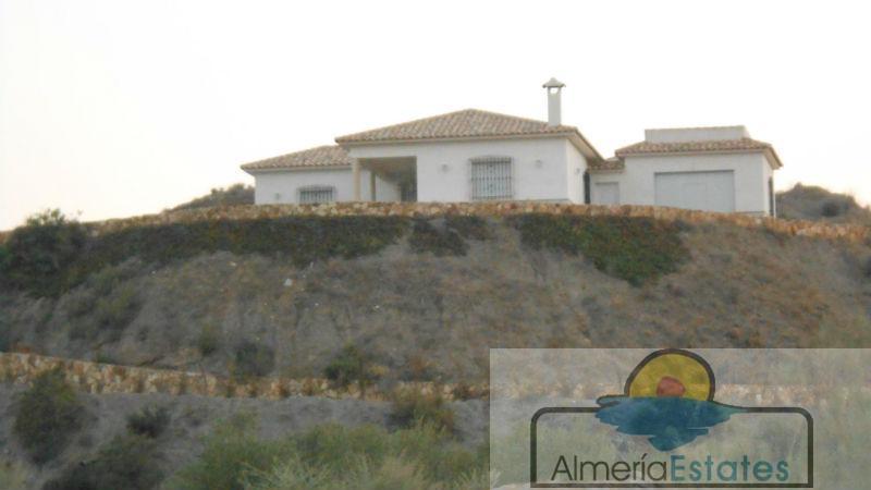 For sale of villa in Taberno