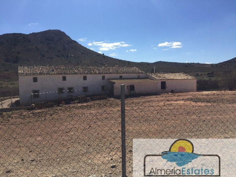 Venta de casa en Vélez-Rubio
