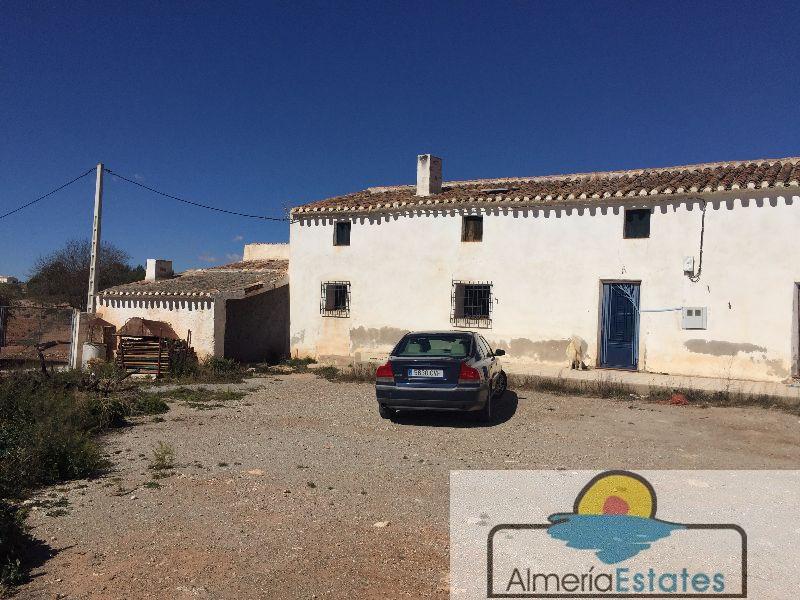 Venta de casa en Vélez-Rubio