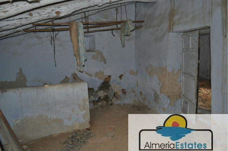 For sale of villa in Chirivel