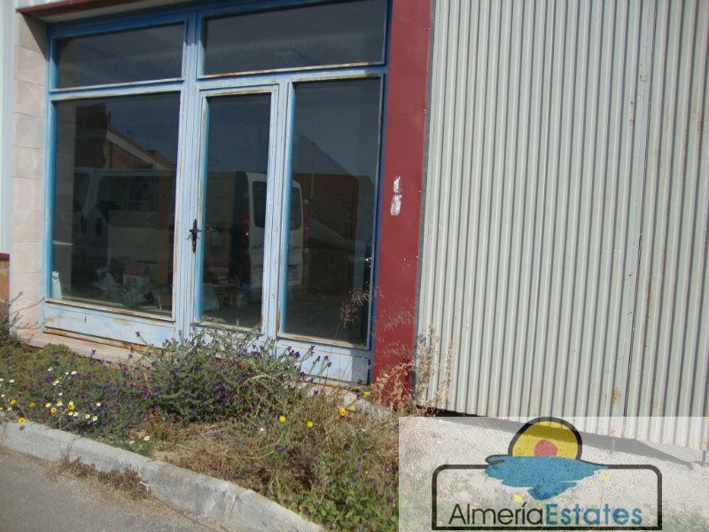 For rent of commercial in Albox